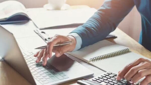 4 Common Mistakes Avoided With Professional Accounting Services